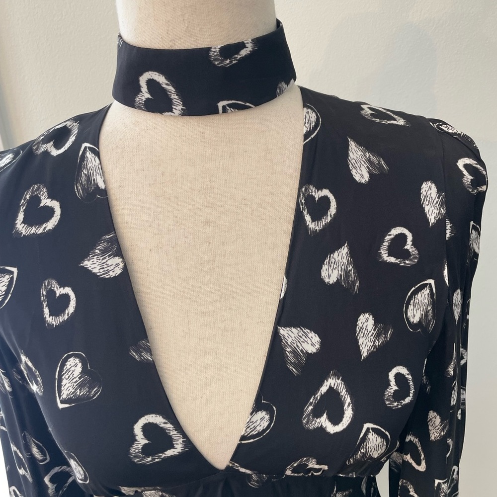 Alice + Olivia Elia Cutout Heart Mini Dress with Choker - Picture 3 of 16